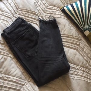 Gap frayed ankle jean